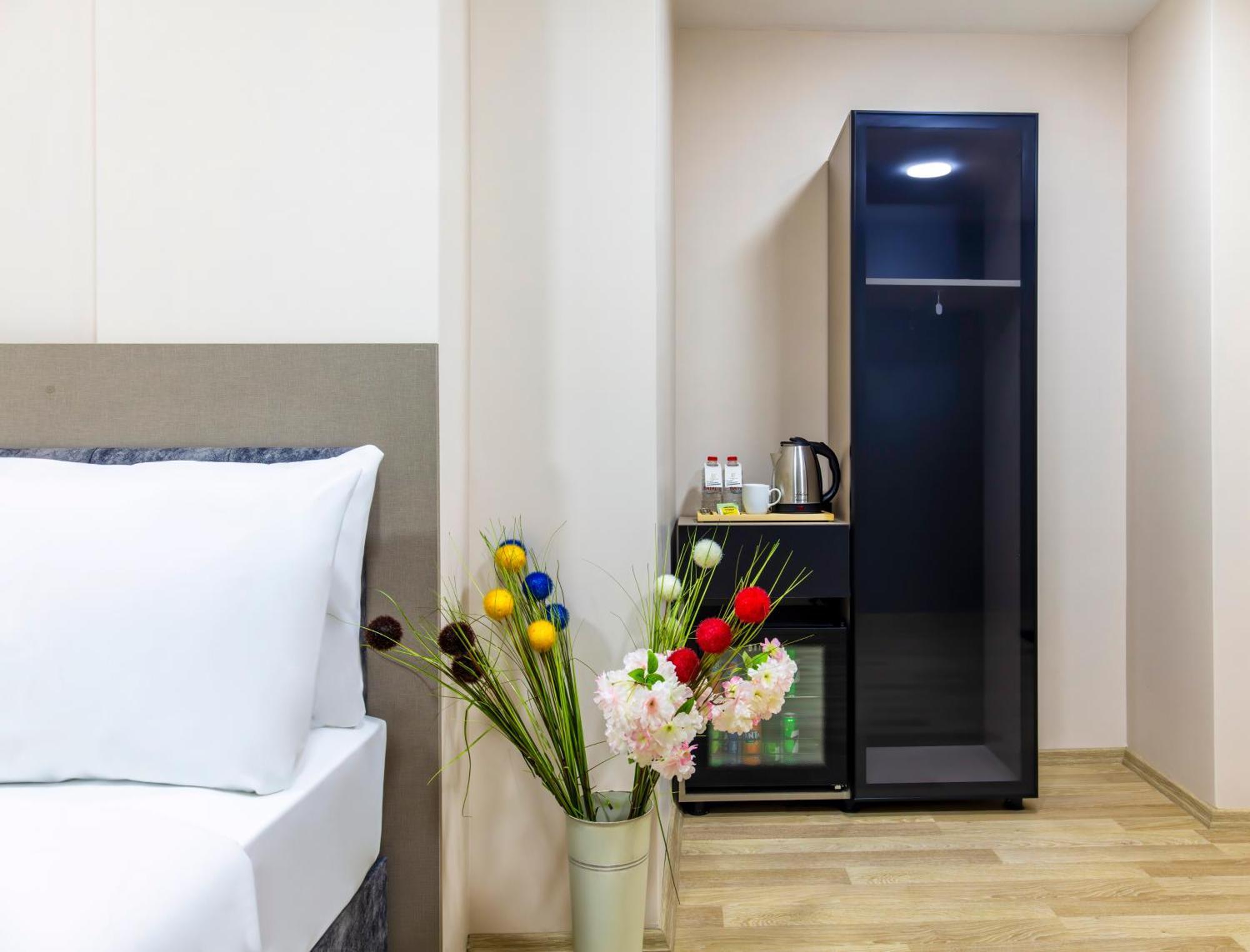 The Business Class Hotel Istanbul Exterior photo